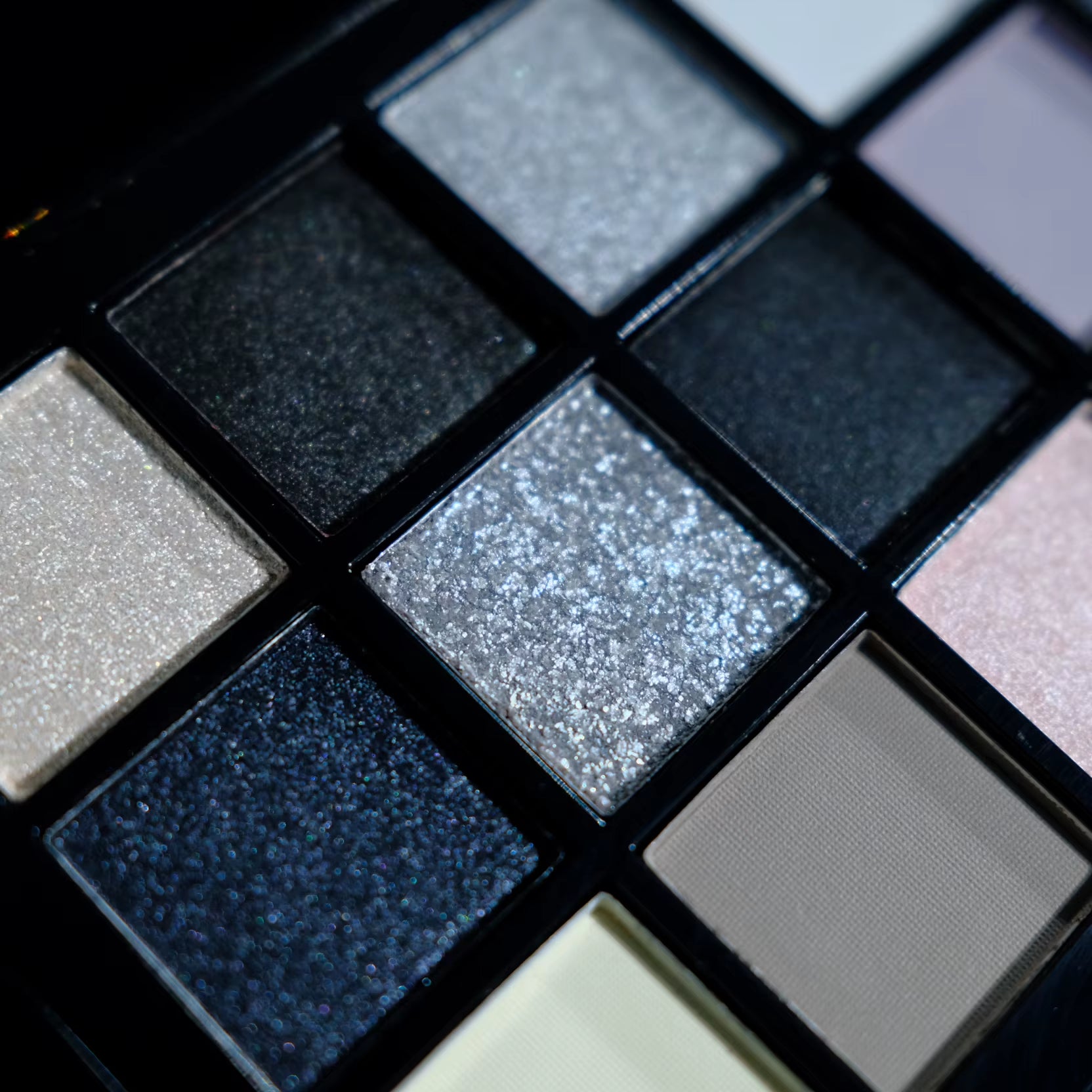 Black Smokey Eyeshadow Palette, 15 Colors ,Punk Style,Neutral Eye Make Up