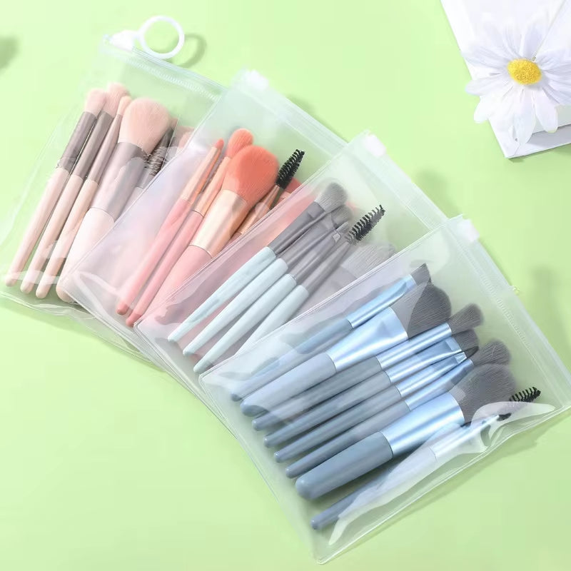 Mini Soft and Fluffy Makeup Brush Set, Perfect for Makeup Beginners, Used for Foundation, 8-Piece Mini Face & Cheeks